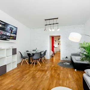 Apartment Dr, Berlin